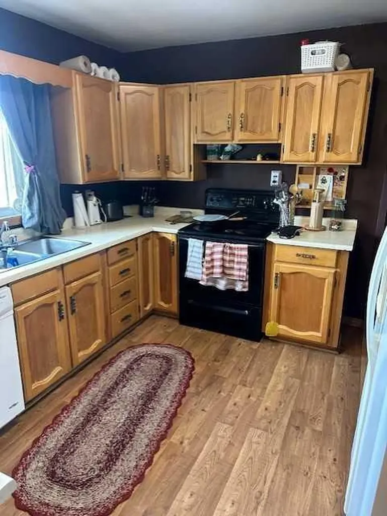 406 Fox Lake Trail Hanna AB T0J1P0