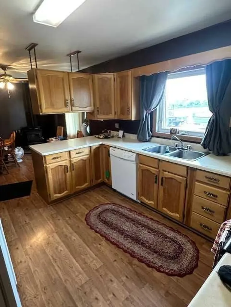 406 Fox Lake Trail Hanna AB T0J1P0