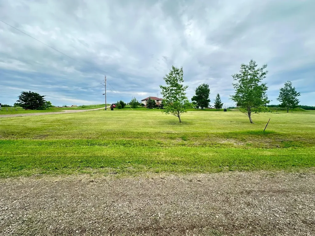 Lot 8, Block 12 2 Street W Waseca SK S0M 3A0