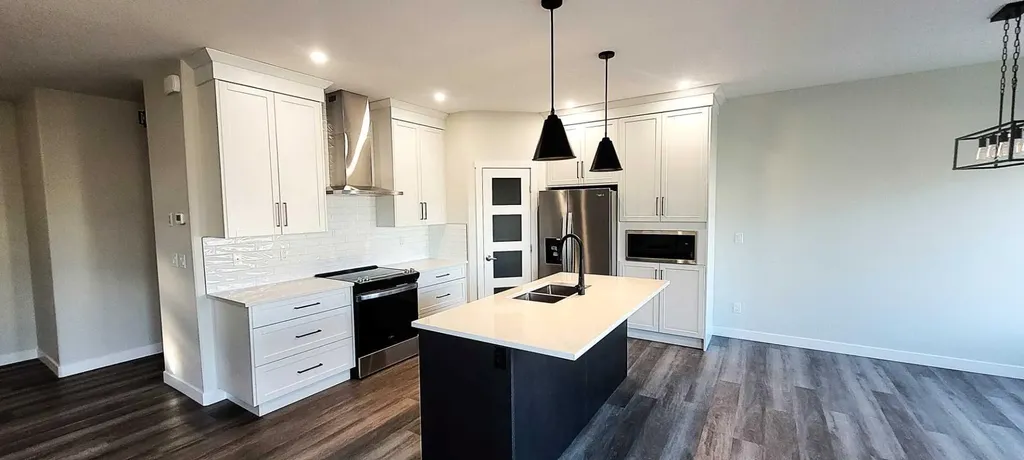 49 Emmett Crescent Red Deer AB T4P 3G8