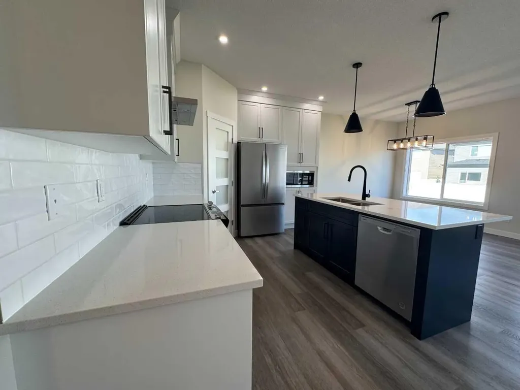 49 Emmett Crescent Red Deer AB T4P 3G8