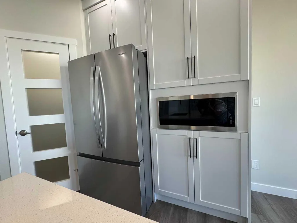 49 Emmett Crescent Red Deer AB T4P 3G8