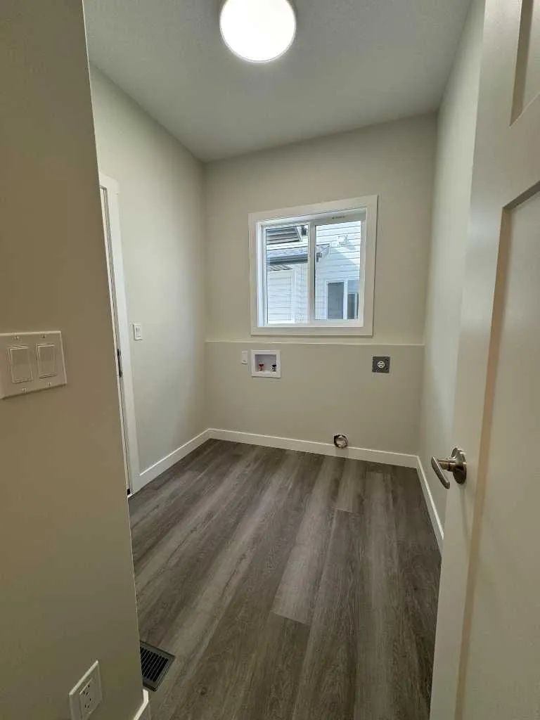 49 Emmett Crescent Red Deer AB T4P 3G8