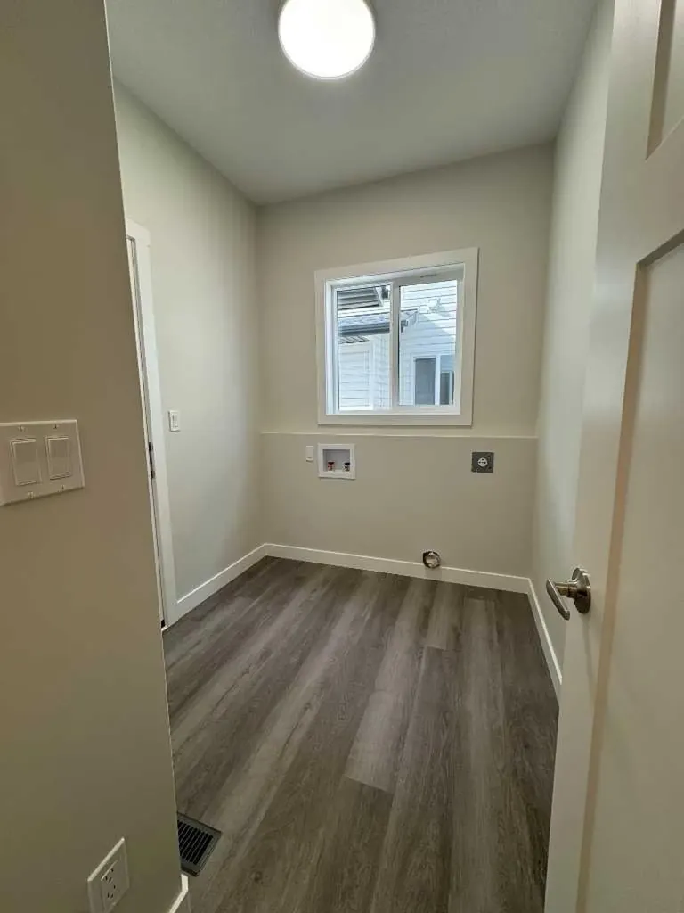 49 Emmett Crescent Red Deer AB T4P 3G8