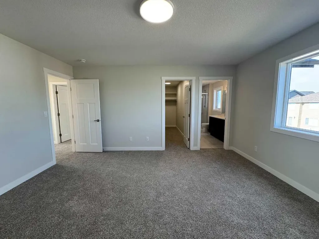49 Emmett Crescent Red Deer AB T4P 3G8