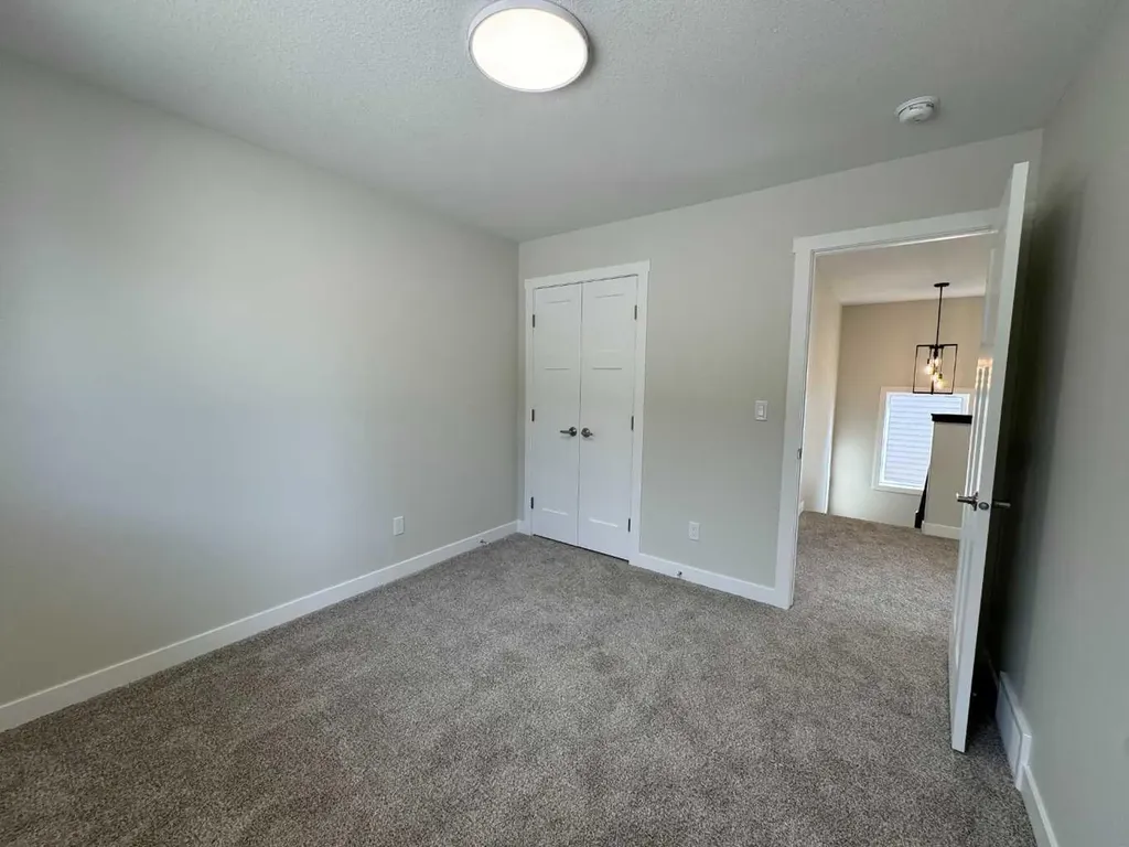 49 Emmett Crescent Red Deer AB T4P 3G8