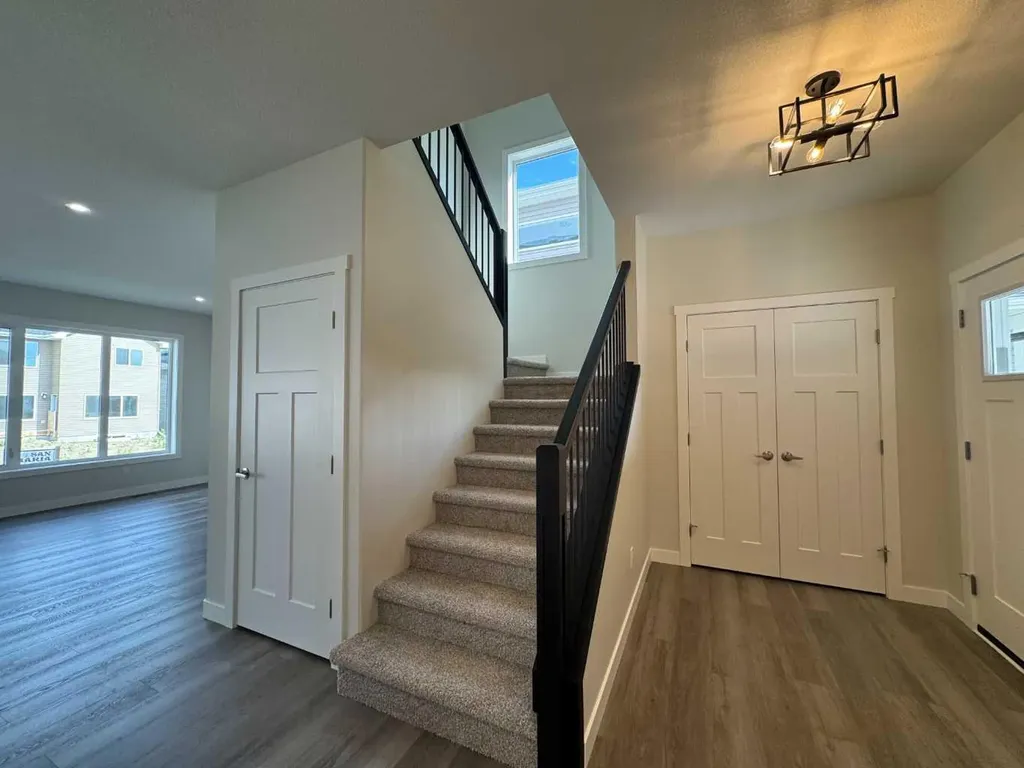 49 Emmett Crescent Red Deer AB T4P 3G8