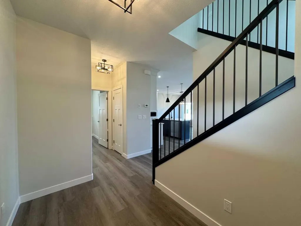 49 Emmett Crescent Red Deer AB T4P 3G8