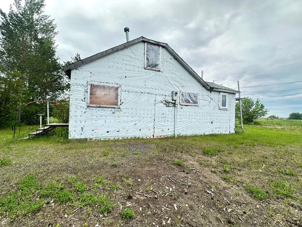 106 2 Street W Waseca SK S0M 3A0