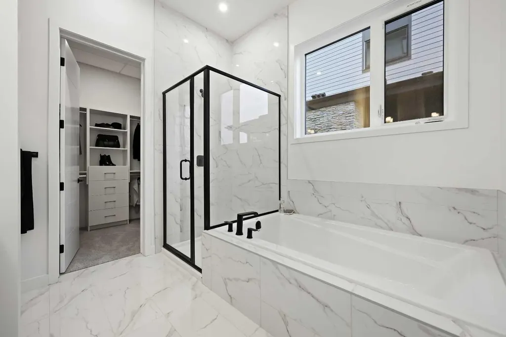 160 Marina Cove SE Calgary AB T3M 3P4