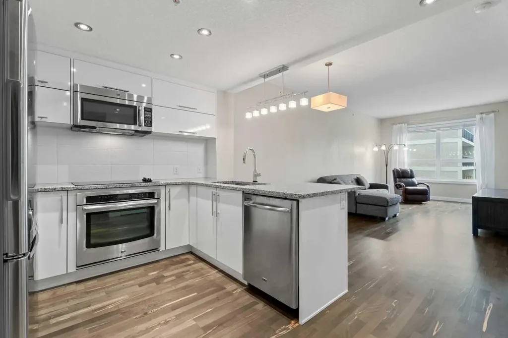 1110 3 Avenue NW Calgary AB T2N 4J3