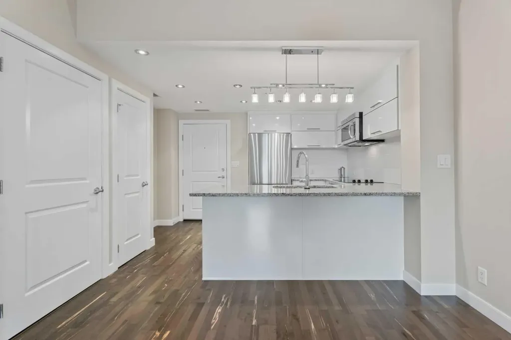 1110 3 Avenue NW Calgary AB T2N 4J3