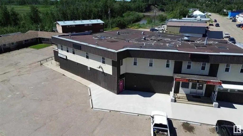 504 & 506 Main Street Manning AB T0H 2M0