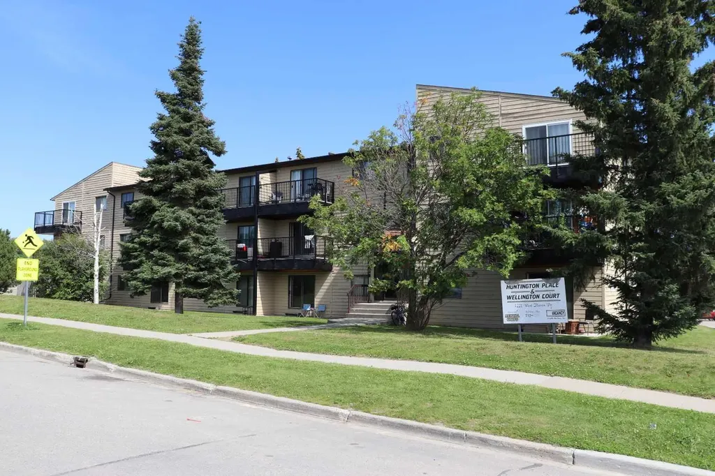 1221a Westhaven Drive Edson AB T7E 1P8