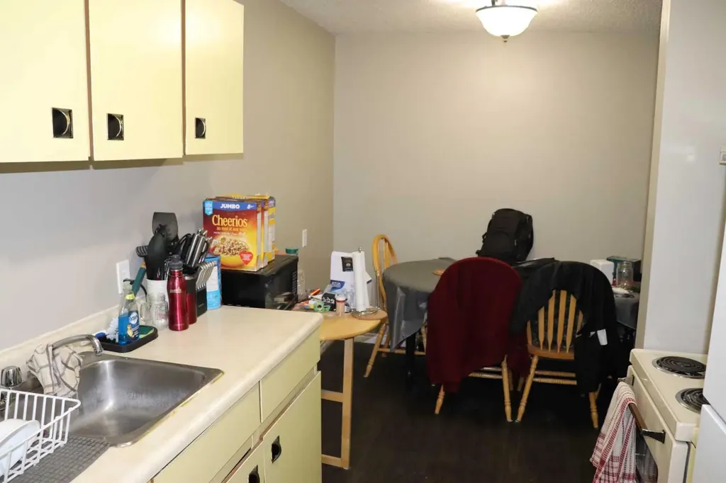 1221a Westhaven Drive Edson AB T7E 1P8