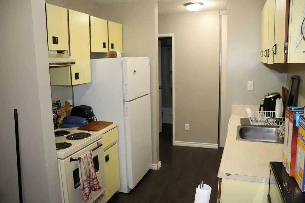 1221a Westhaven Drive Edson AB T7E 1P8