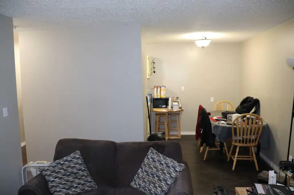1221a Westhaven Drive Edson AB T7E 1P8