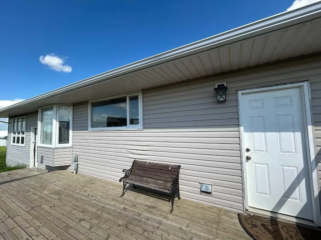 284009 Range Road 225 Rural Kneehill County AB T0M0L0