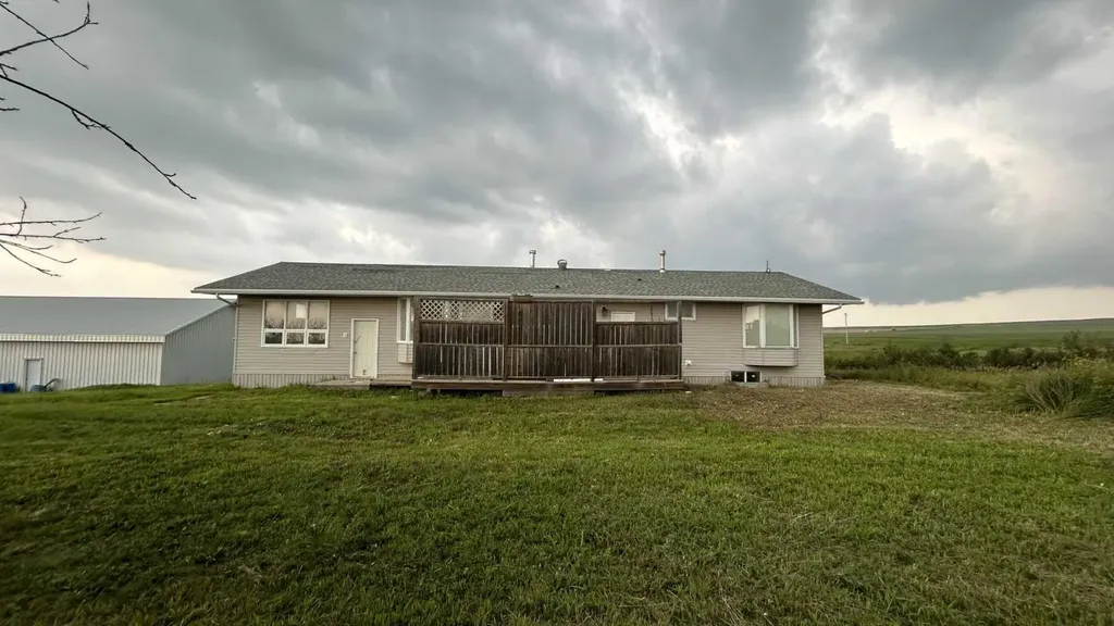 284009 Range Road 225 Rural Kneehill County AB T0M0L0