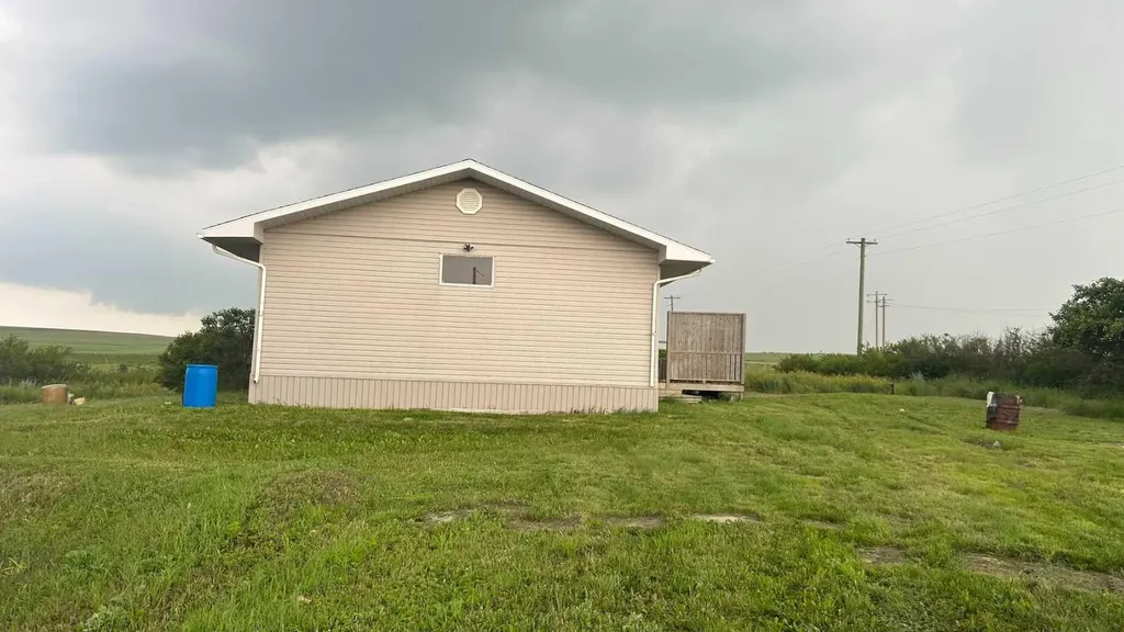 284009 Range Road 225 Rural Kneehill County AB T0M0L0