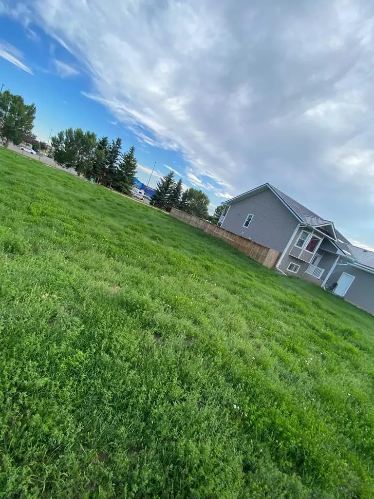 89 Upland Boulevard W Brooks AB T1R 0R1