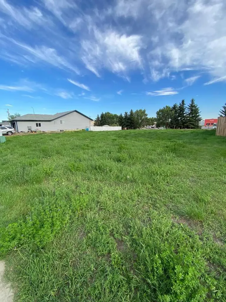 89 Upland Boulevard W Brooks AB T1R 0R1
