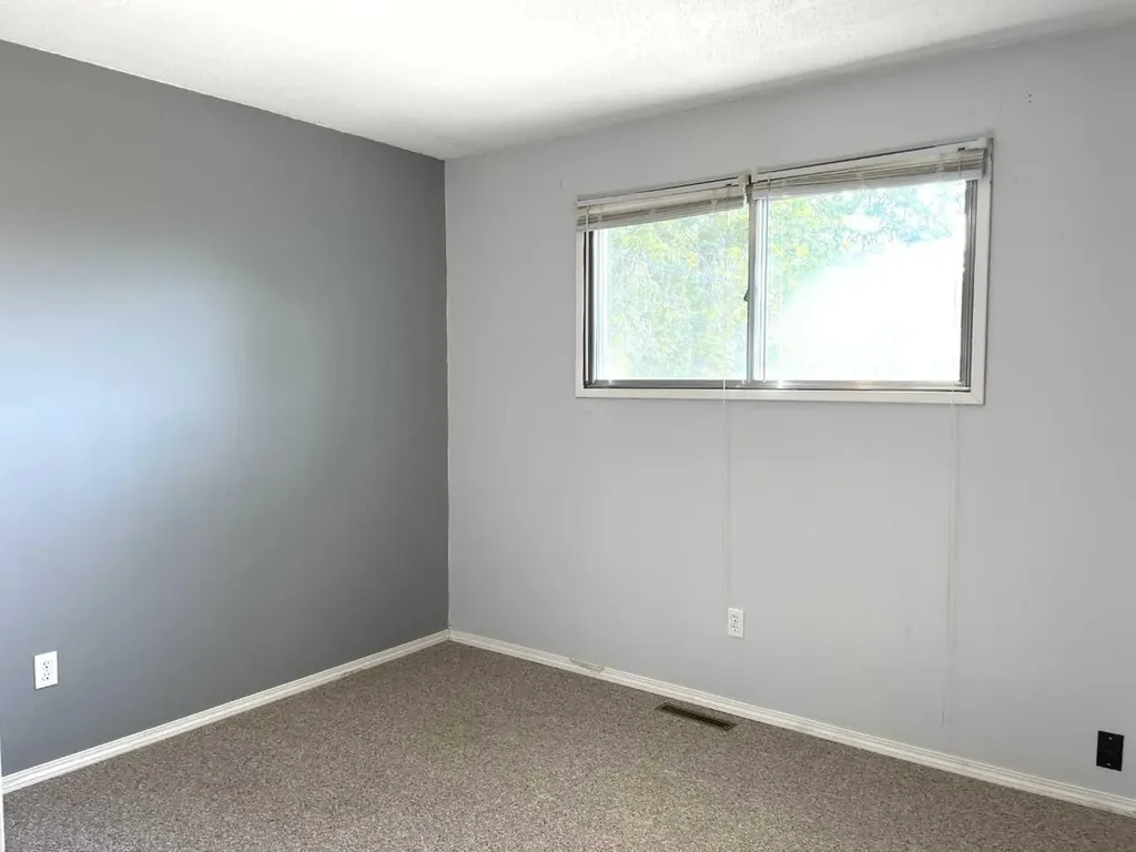 10409 115 Street Fairview AB T0H 1L0