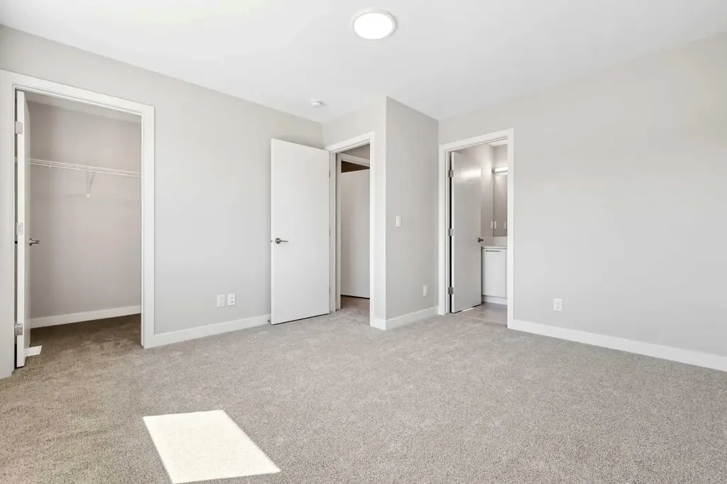 7055 Rangeview Avenue SE Calgary AB T3S 0R1