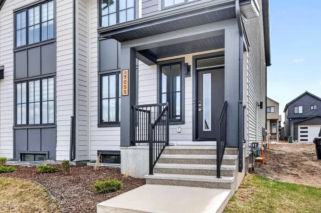 7055 Rangeview Avenue SE Calgary AB T3S 0R1