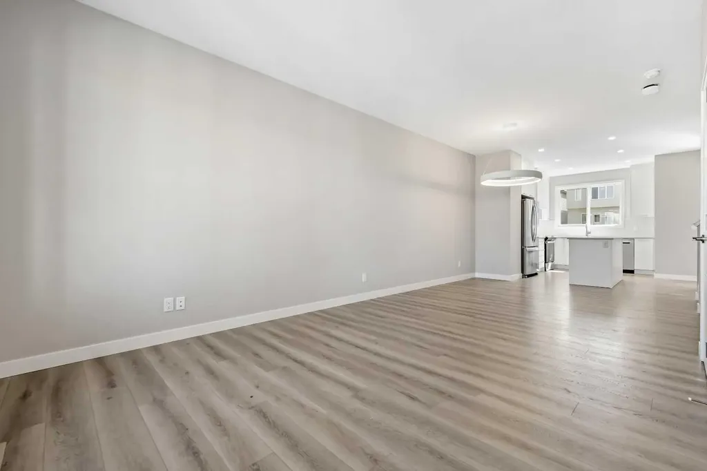 7055 Rangeview Avenue SE Calgary AB T3S 0R1