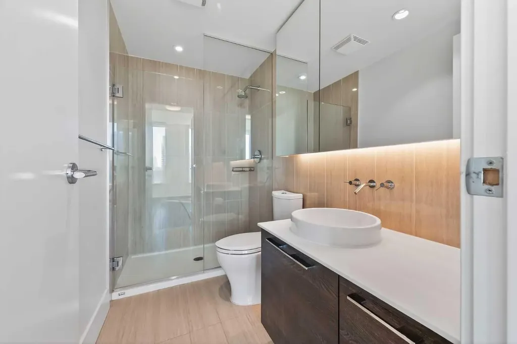 901 10 Avenue SW Calgary AB T2R 0B5