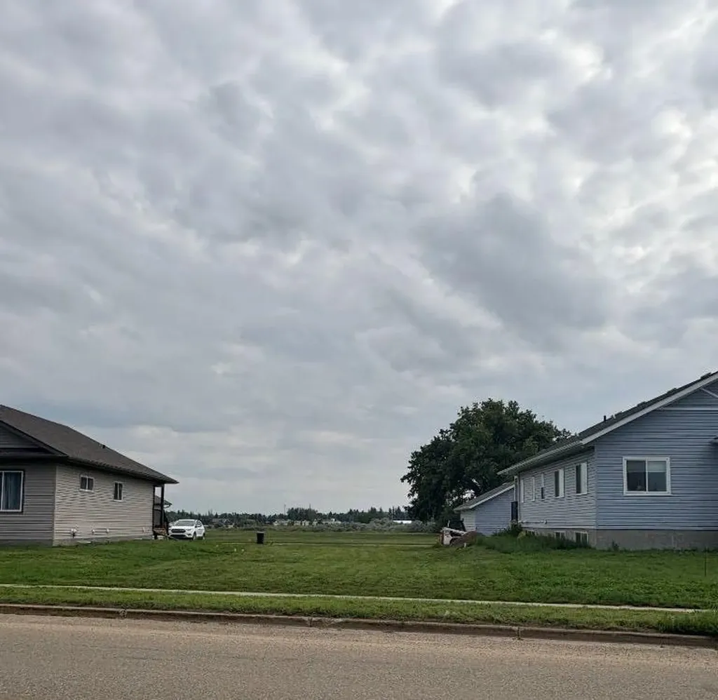 117 Upland Boulevard W Brooks AB T1R1C5