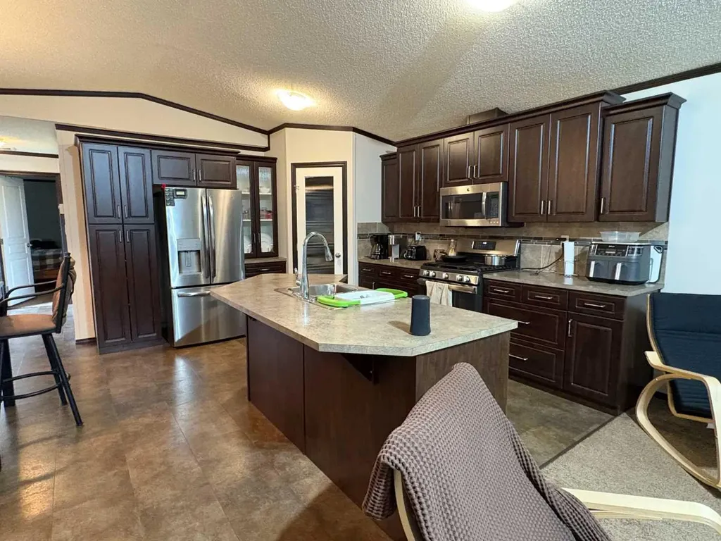 2600 Gooseberry Lane Wabasca AB T0G 2K0