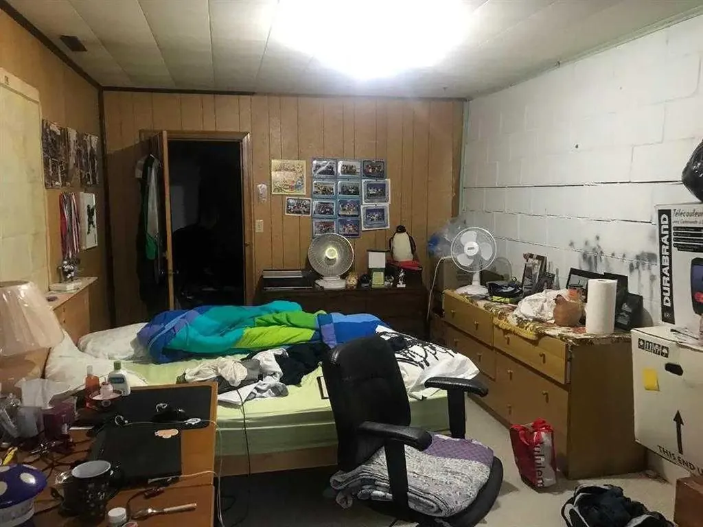 4904 54 Street Forestburg AB T0B1N0