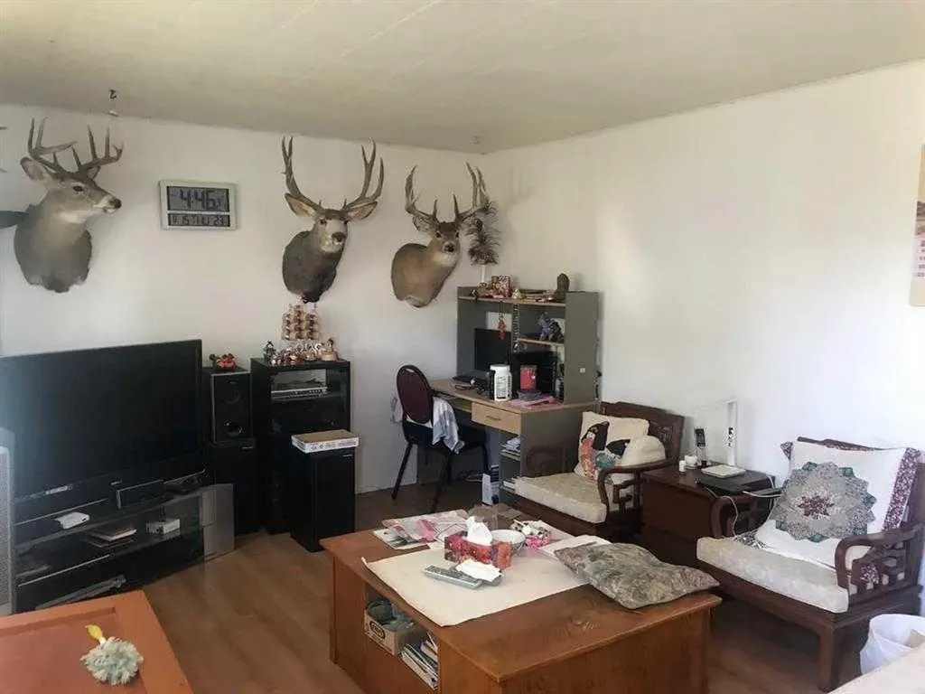 4904 54 Street Forestburg AB T0B1N0