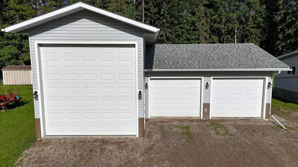 710 54 Street S Edson AB T7E 1V1
