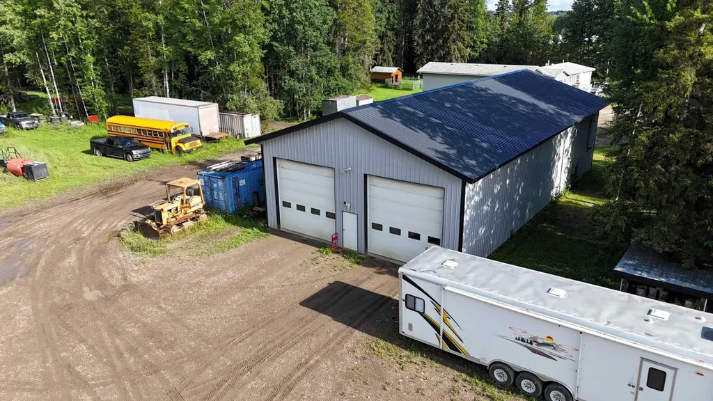 710 54 Street S Edson AB T7E 1V1