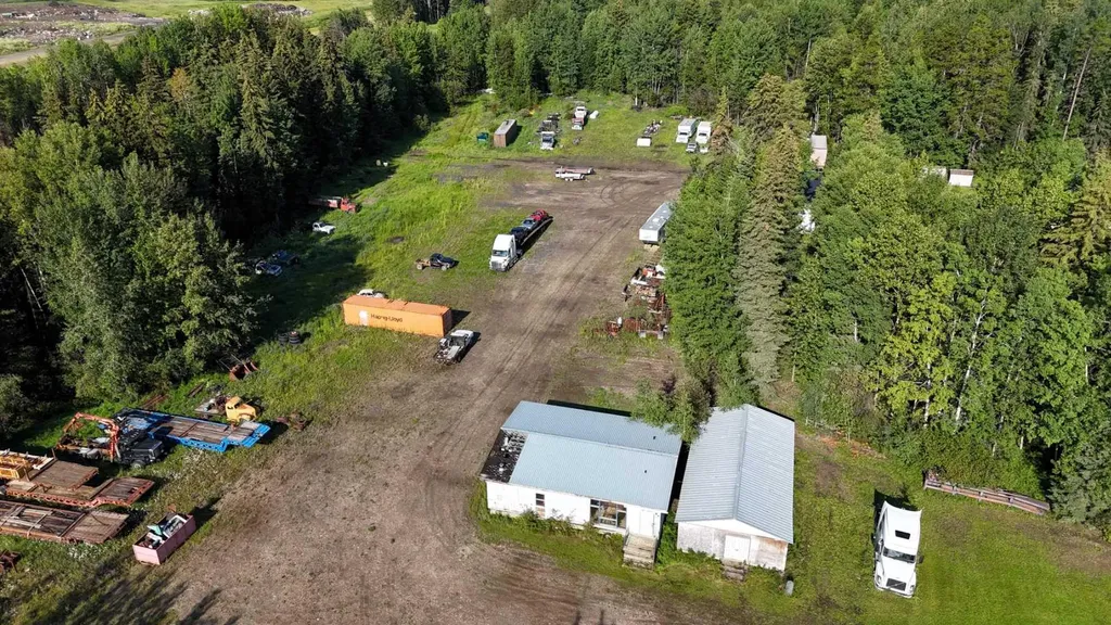 710 54 Street S Edson AB T7E 1V1