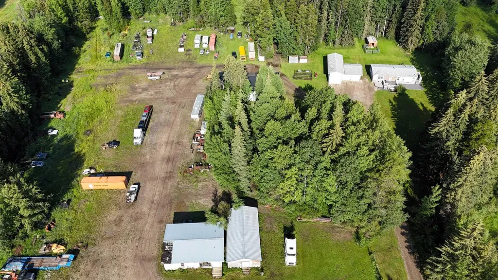 710 54 Street S Edson AB T7E 1V1