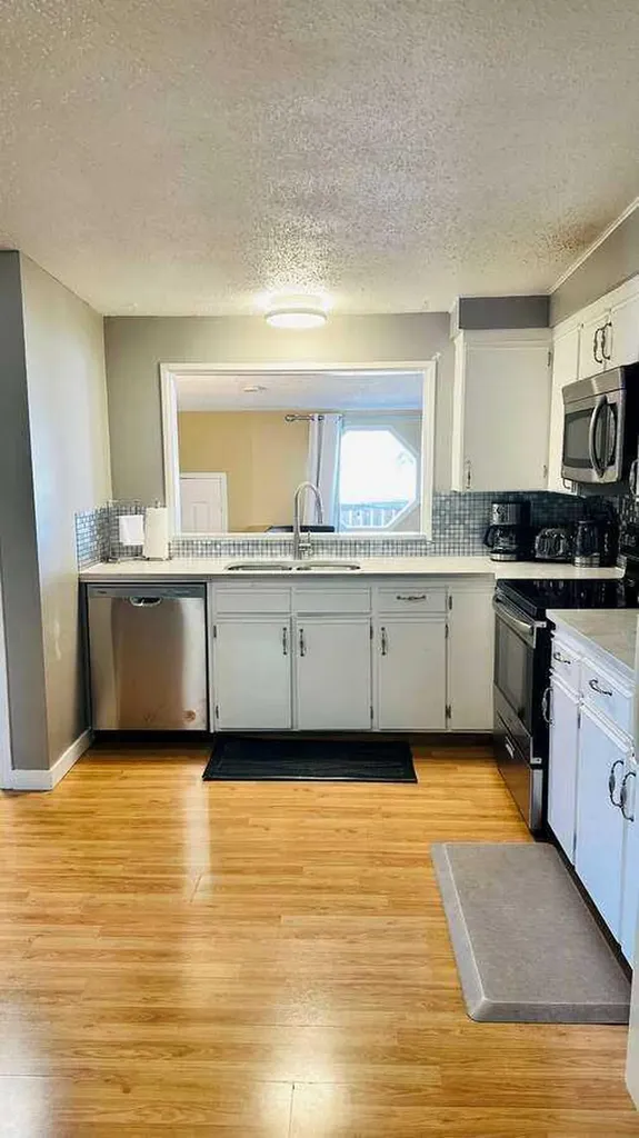 27 Penworth Place SE Calgary AB T2A 4G4
