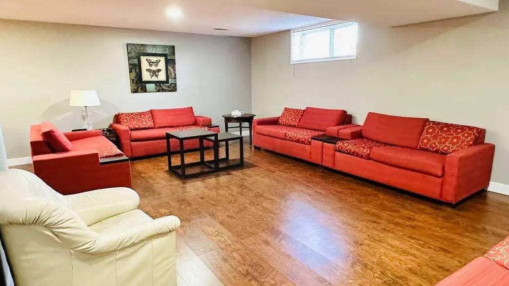 27 Penworth Place SE Calgary AB T2A 4G4