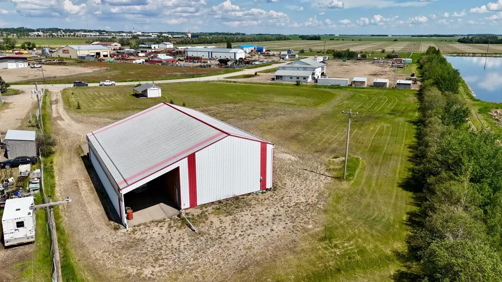 10933 90 Avenue Fairview AB T0H 1L0
