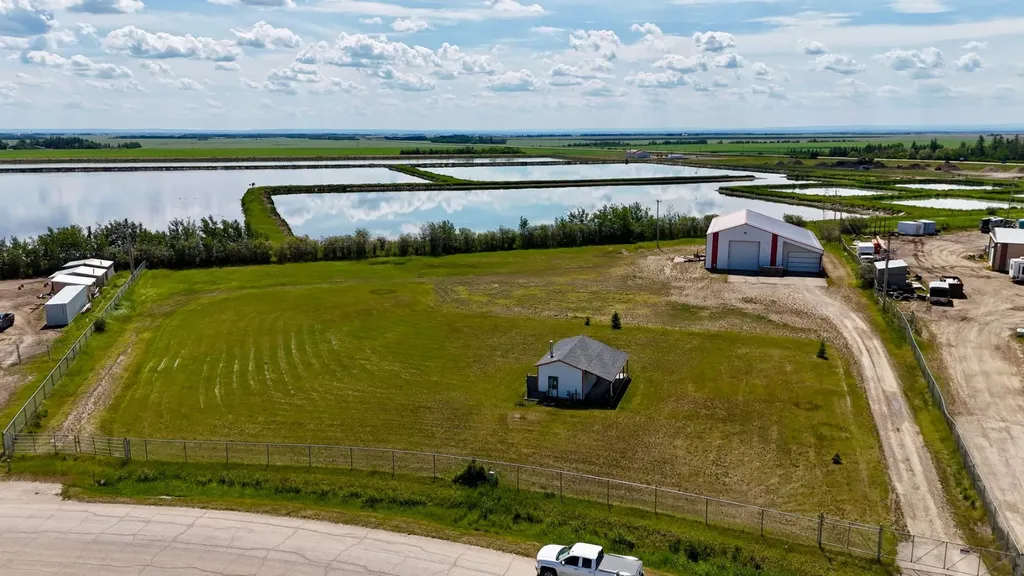 10933 90 Avenue Fairview AB T0H 1L0