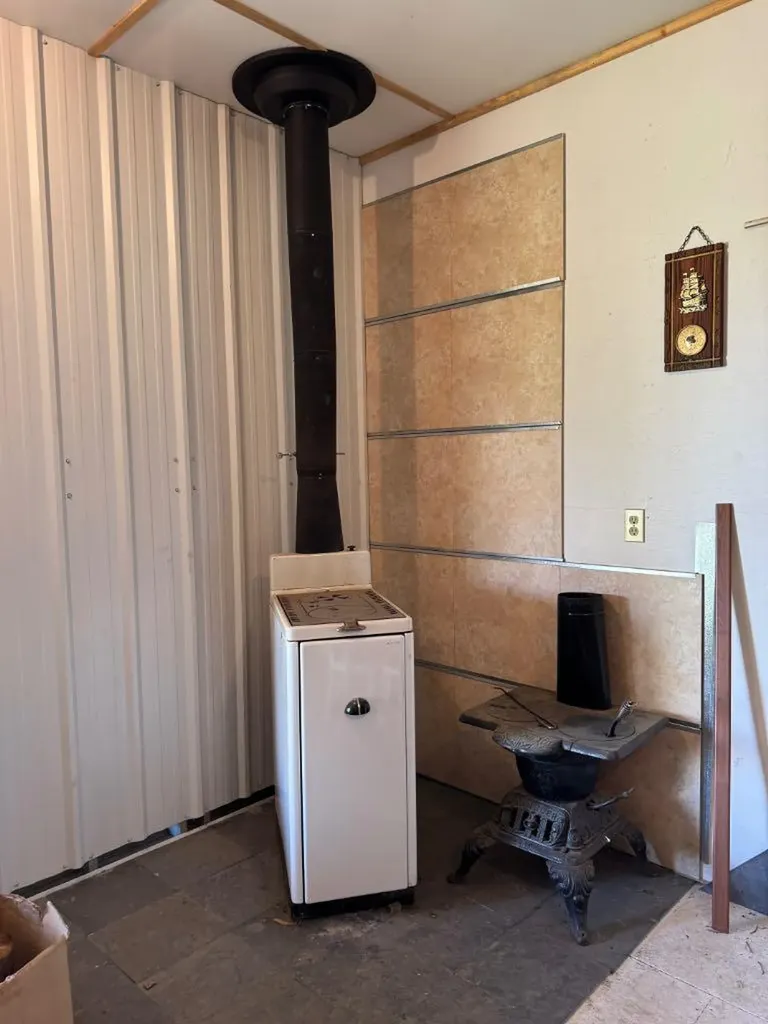 10933 90 Avenue Fairview AB T0H 1L0