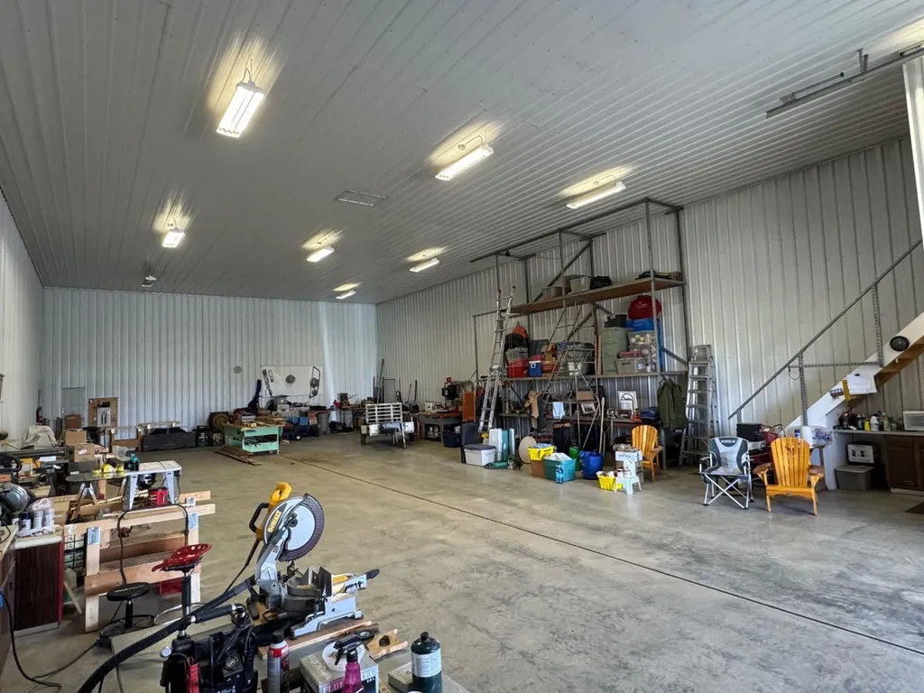10933 90 Avenue Fairview AB T0H 1L0