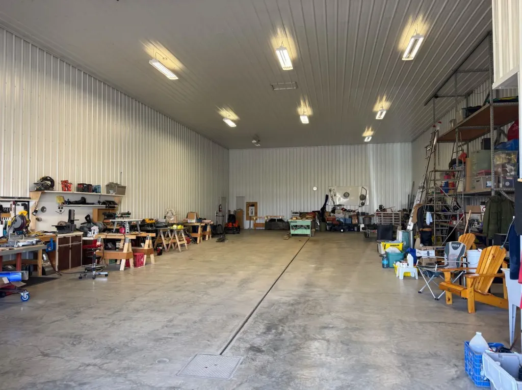 10933 90 Avenue Fairview AB T0H 1L0