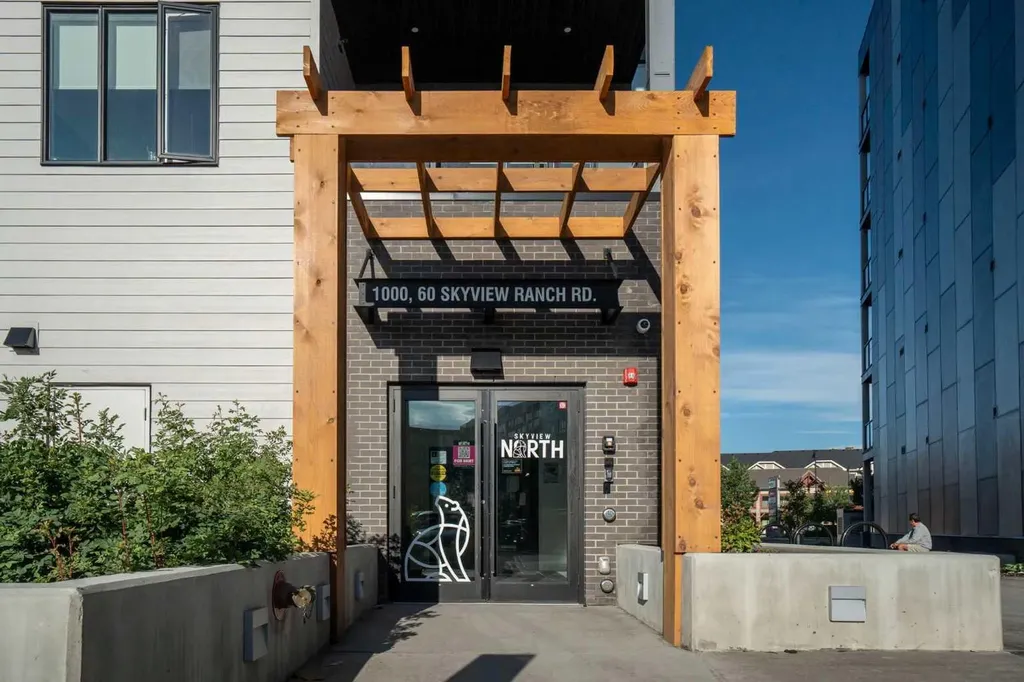 60 Skyview Ranch Road NE Calgary AB T3N2J8