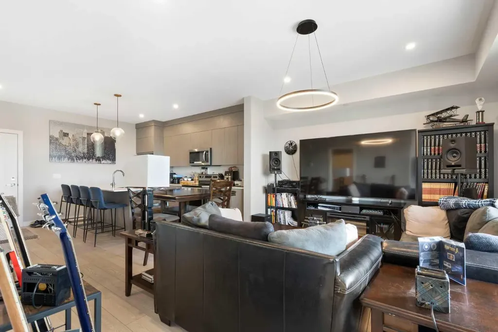 60 Skyview Ranch Road NE Calgary AB T3N2J8