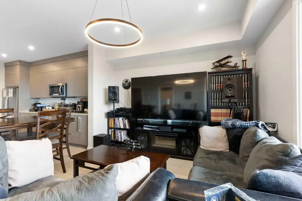 60 Skyview Ranch Road NE Calgary AB T3N2J8