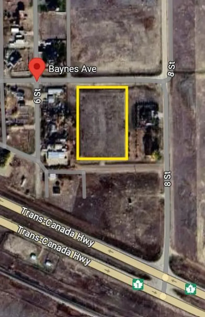 Along Baynes Avenue Suffield AB T0J 2N0